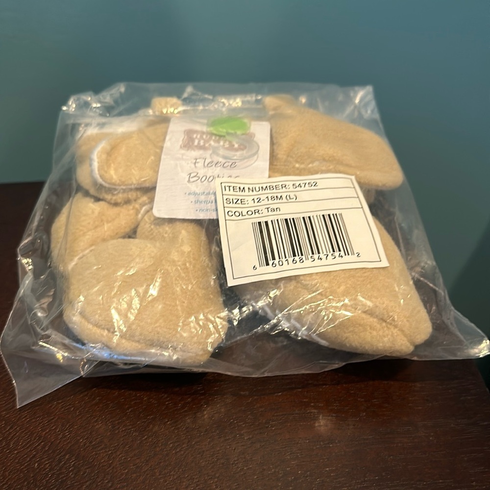 Tan Sherpa Booties 12-18m - Picture 2 of 3